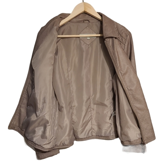 Cleo Petites Sz.L sleek classic corpcore polished zip up faux leather jacket - Picture 6 of 14
